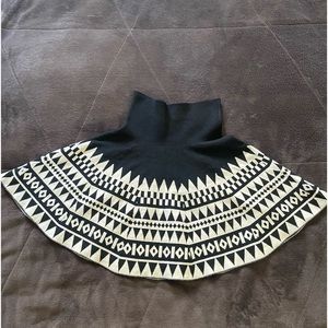 Elastic high waist triangular design pleated skirt